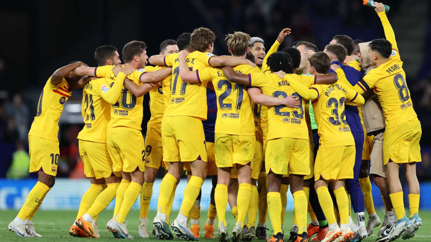 讓對方防線 讓對方防線